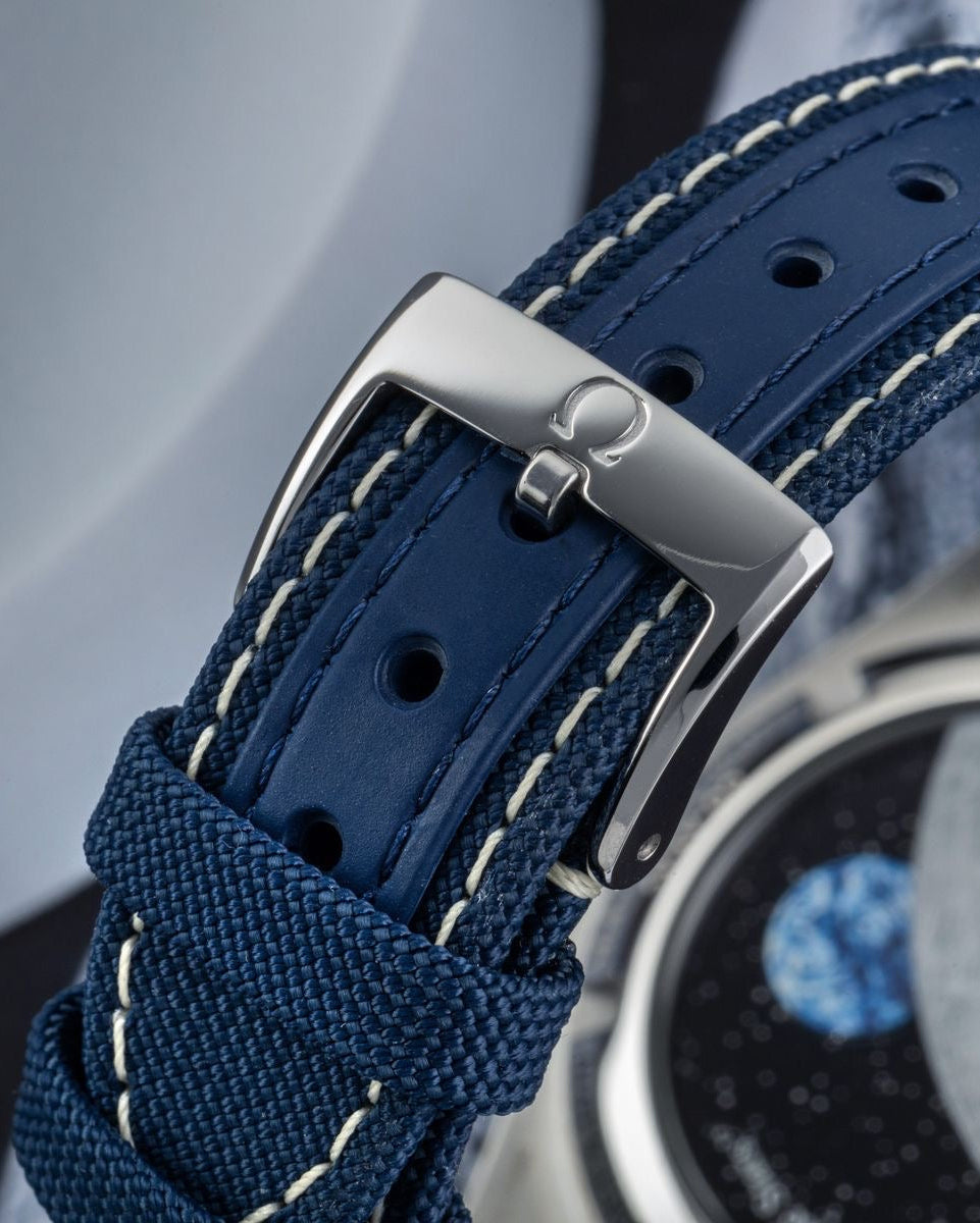 Ômega Speedmaster Silver Snoopy Anniversary Series 100% funcional