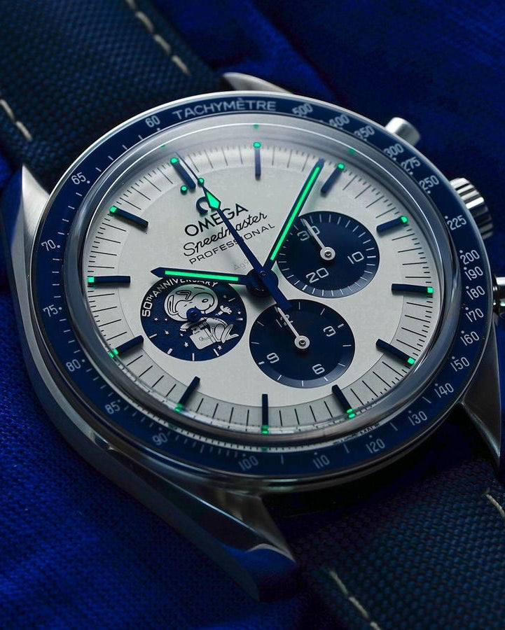 Ômega Speedmaster Silver Snoopy Anniversary Series 100% funcional